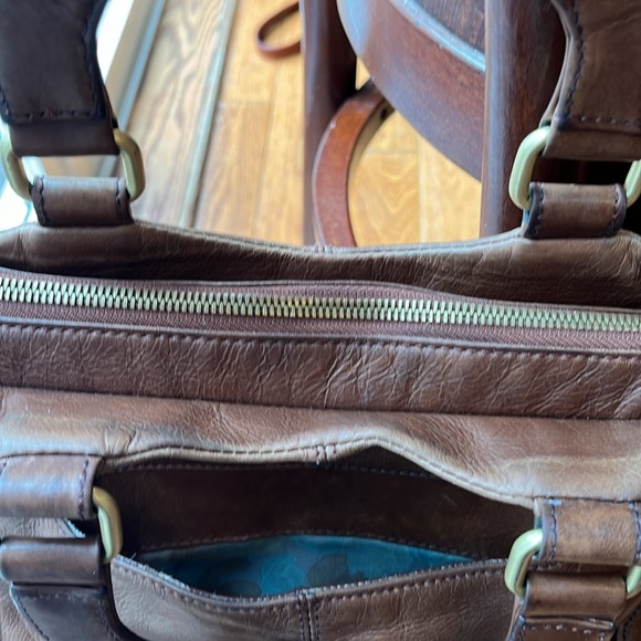 Hobo Leather Crossbody Bag - Picture 4 of 15